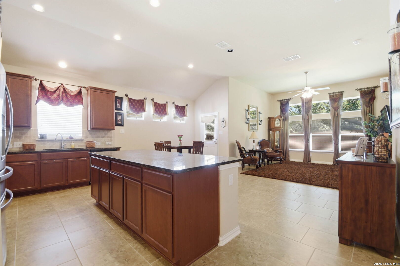 8307 Breezy Cove Selma TX 78154