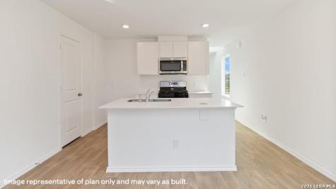 16063 Mahogany Way Elmendorf TX 78112