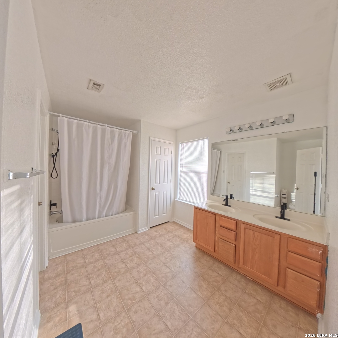 611 Sanderling San Antonio TX 78245