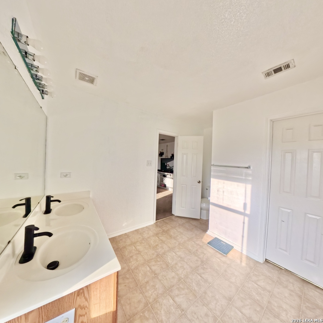 611 Sanderling San Antonio TX 78245