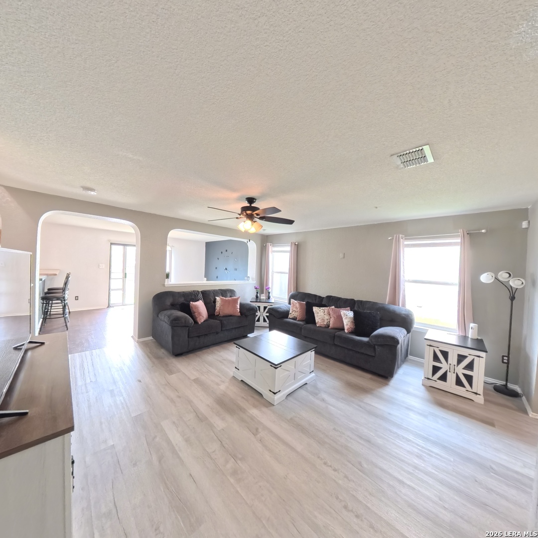 611 Sanderling San Antonio TX 78245