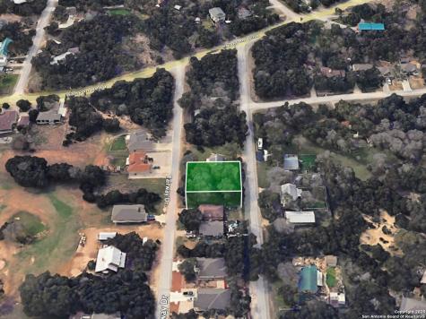 1492 Eastview Canyon Lake TX 78133