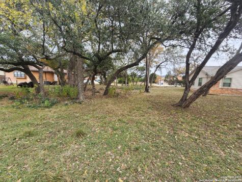 1492 Eastview Canyon Lake TX 78133