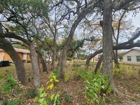 1492 Eastview Canyon Lake TX 78133