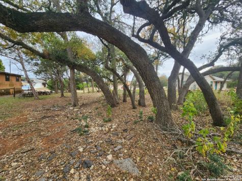 1492 Eastview Canyon Lake TX 78133