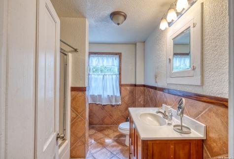 218 W Leona Street Uvalde TX 78801