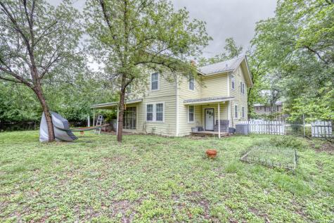218 W Leona Street Uvalde TX 78801