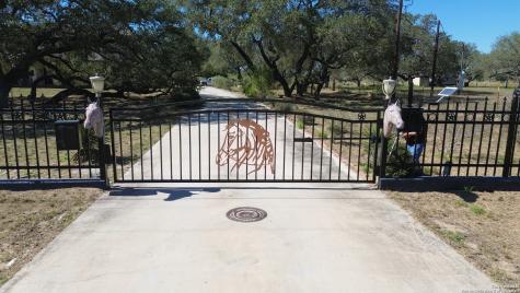 13115 N Sh 16 Poteet TX 78065