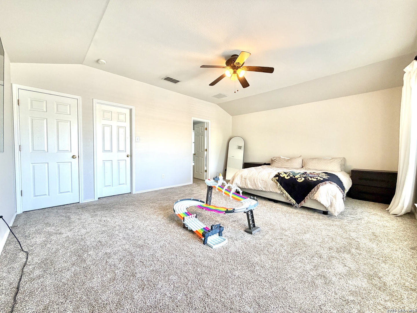 422 Abigail Converse TX 78109