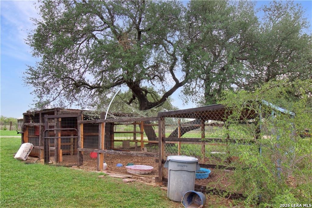 164 Bobwhite Trail Beeville TX 78102