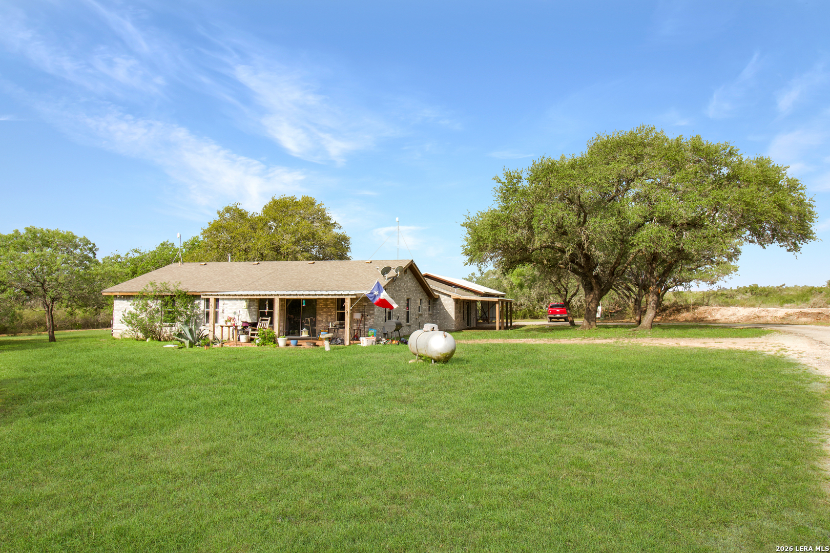 164 Bobwhite Trail Beeville TX 78102