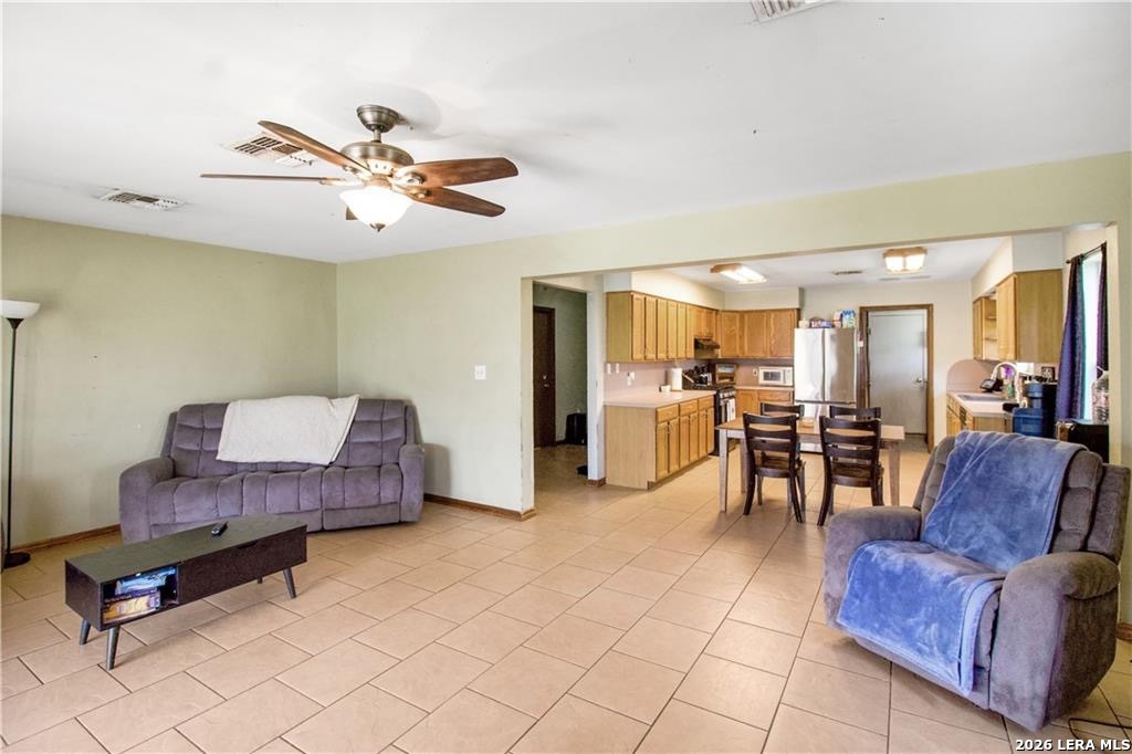 164 Bobwhite Trail Beeville TX 78102
