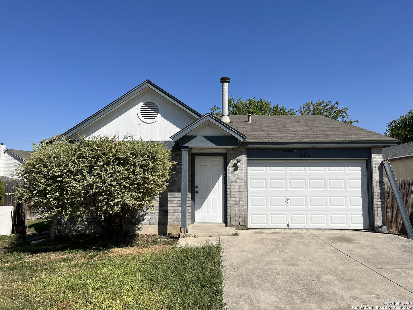 6811 Flaming Ridge Drive Converse TX 78109