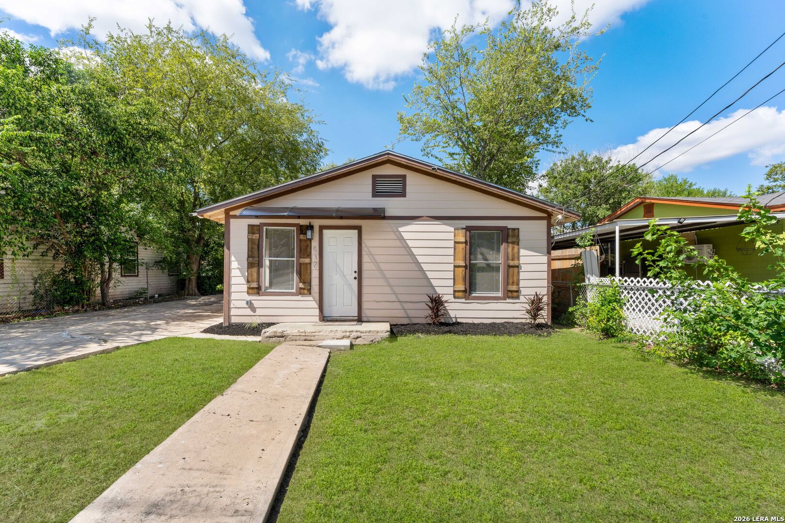 537 N San Gabriel San Antonio TX 78228