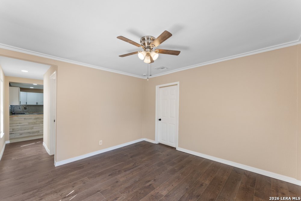 537 N San Gabriel San Antonio TX 78228