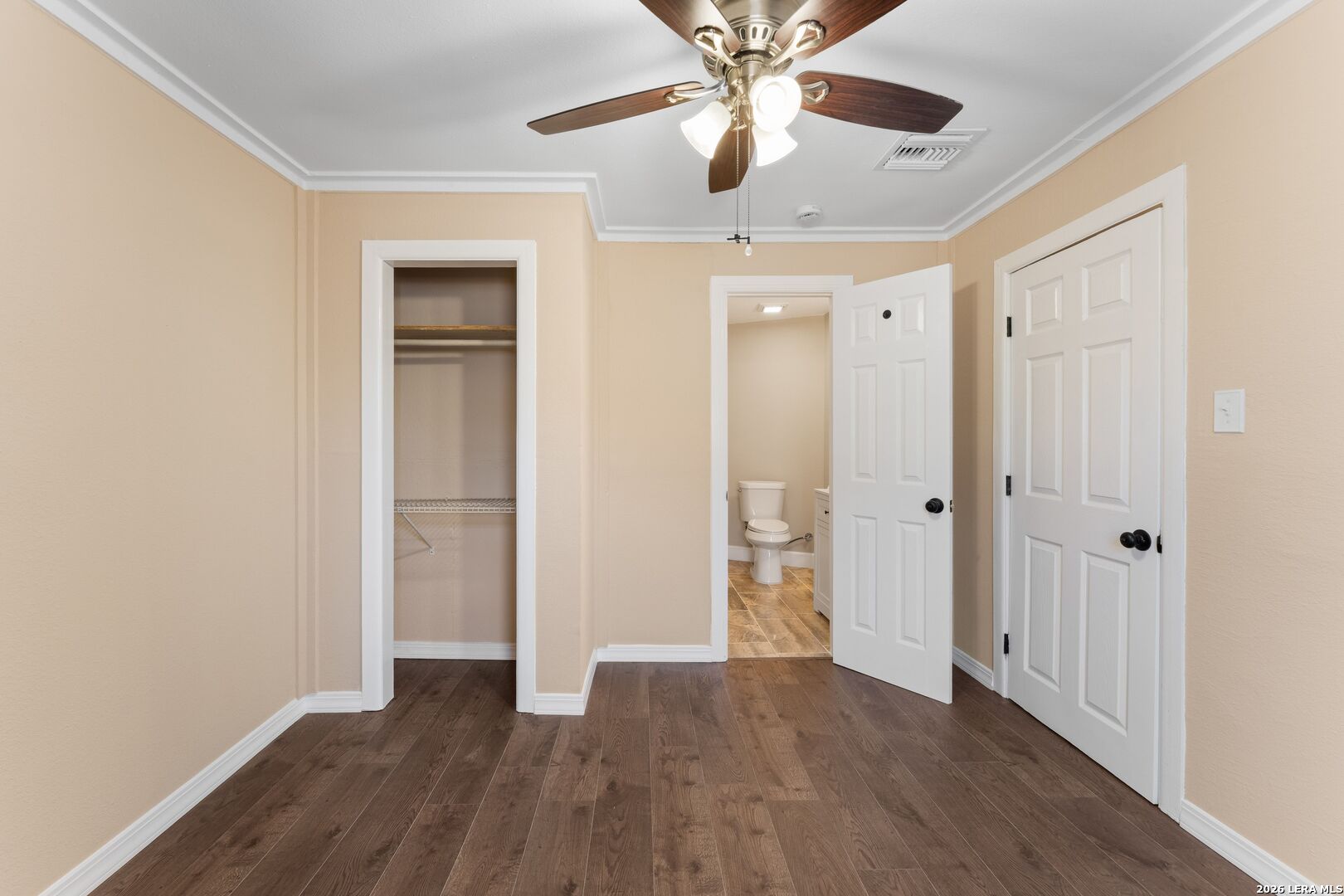 537 N San Gabriel San Antonio TX 78228