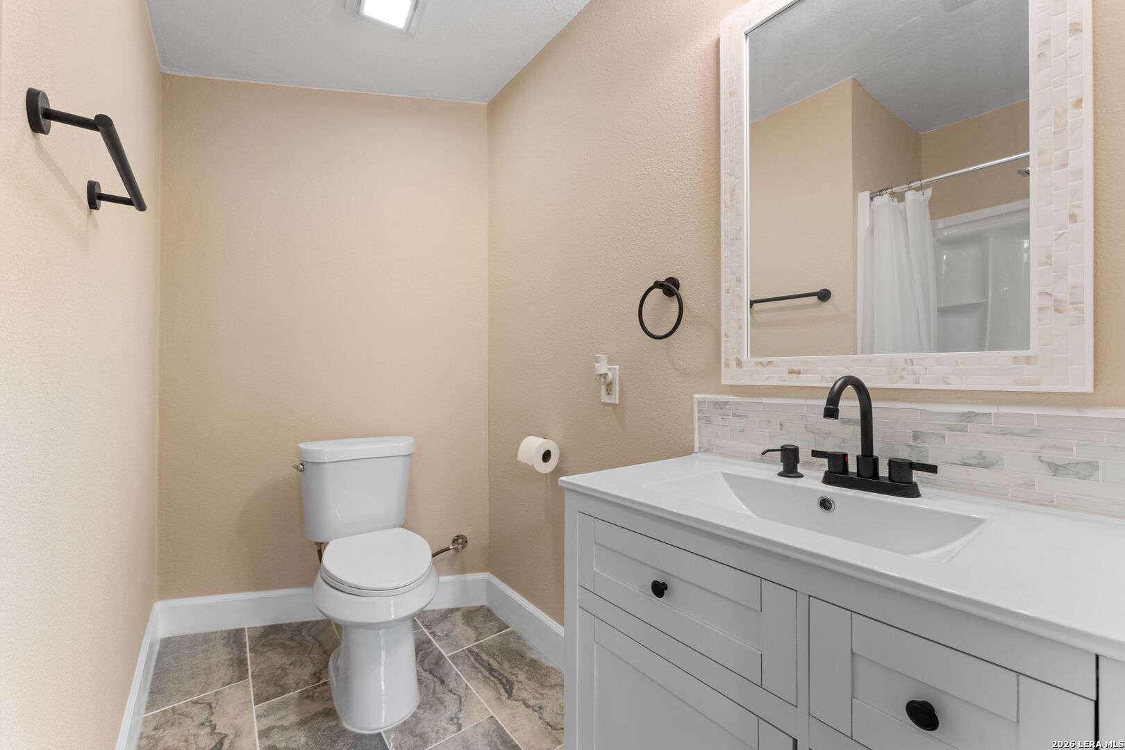 537 N San Gabriel San Antonio TX 78228