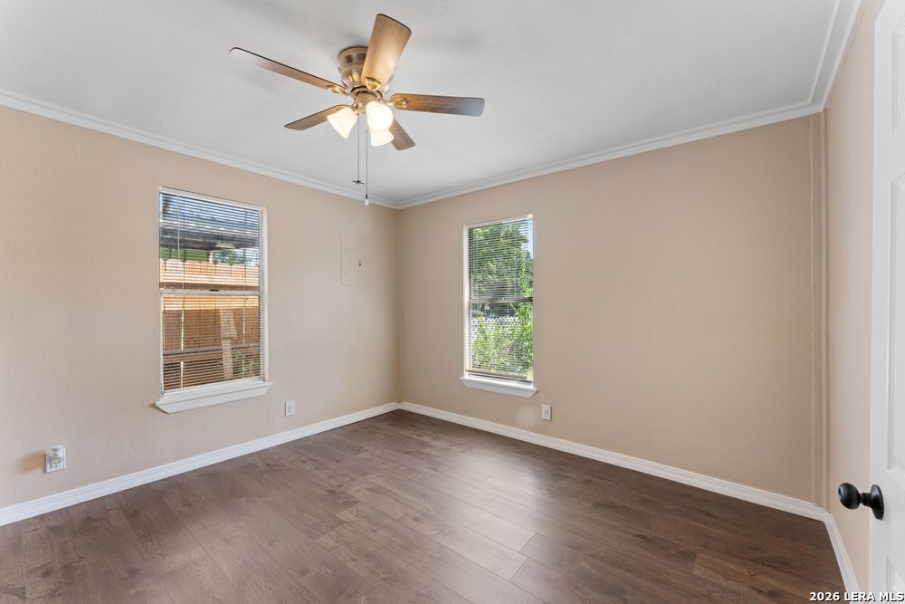 537 N San Gabriel San Antonio TX 78228