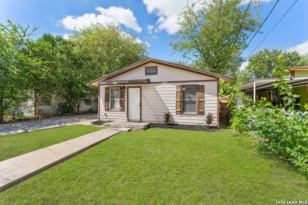 537 N San Gabriel San Antonio TX 78228