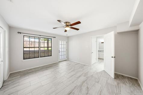 1300 Warbler Drive Kerrville TX 78028