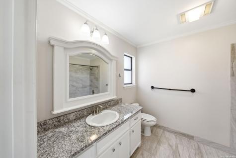 1300 Warbler Drive Kerrville TX 78028