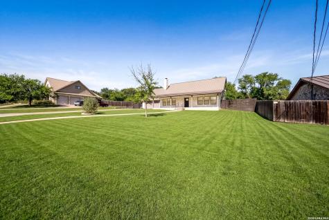 1300 Warbler Drive Kerrville TX 78028
