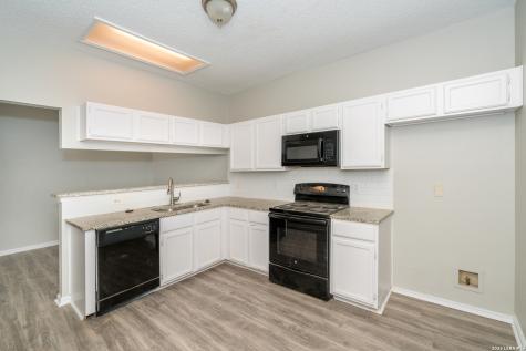 2826 Village Parkway San Antonio TX 78251