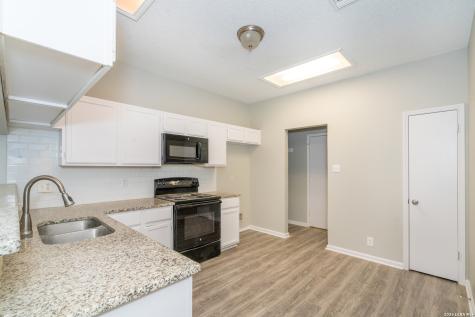 2826 Village Parkway San Antonio TX 78251