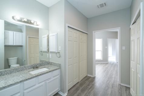2826 Village Parkway San Antonio TX 78251