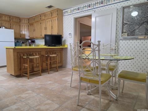 905 Tilden Cotulla TX 78014