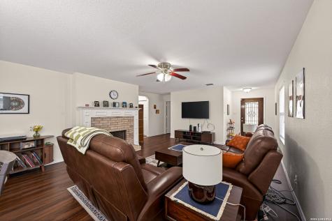 7942 Ruidoso Chase Selma TX 78154