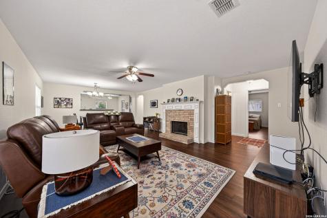 7942 Ruidoso Chase Selma TX 78154