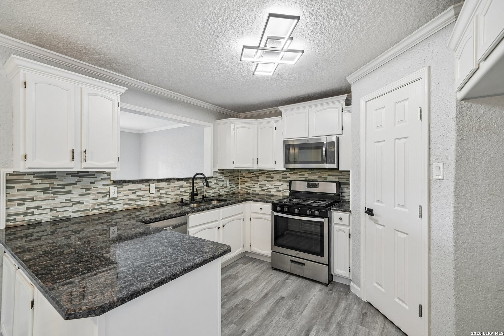 554 Kate Schenck Avenue San Antonio TX 78223