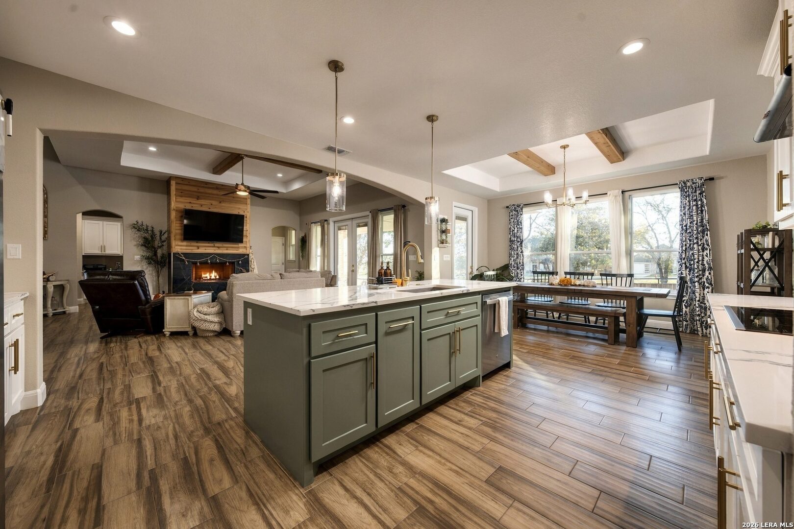 181 W Magnolia Circle La Vernia TX 78121