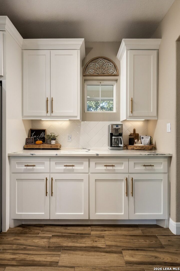 181 W Magnolia Circle La Vernia TX 78121
