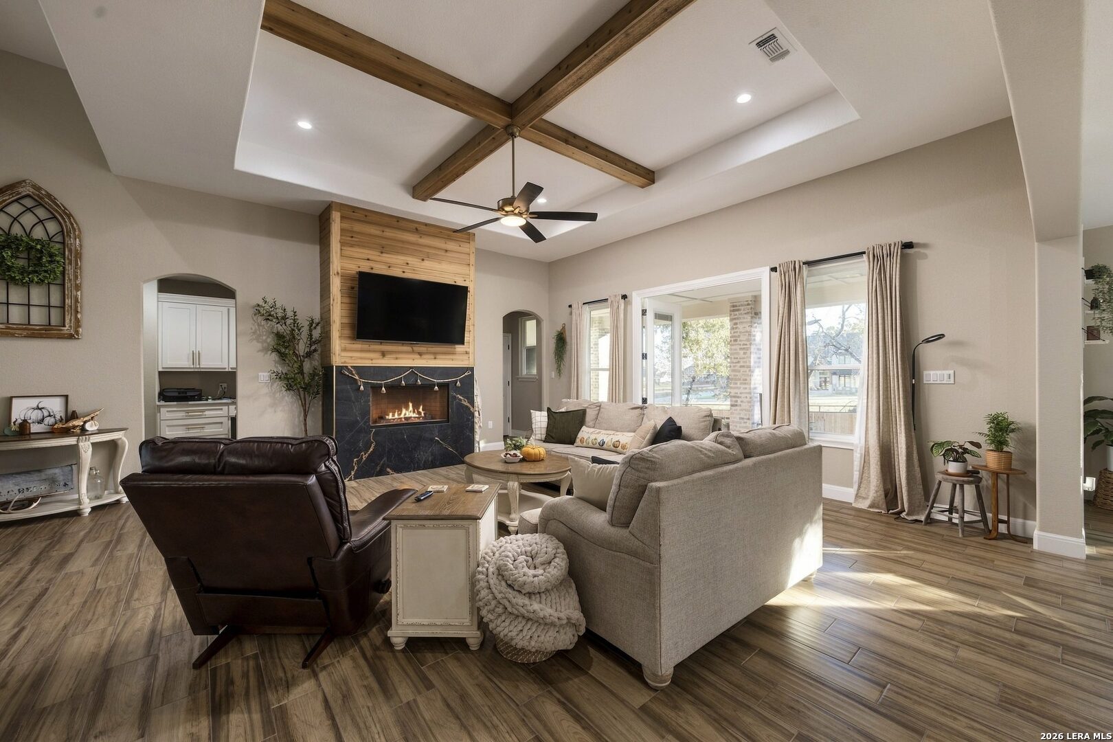181 W Magnolia Circle La Vernia TX 78121