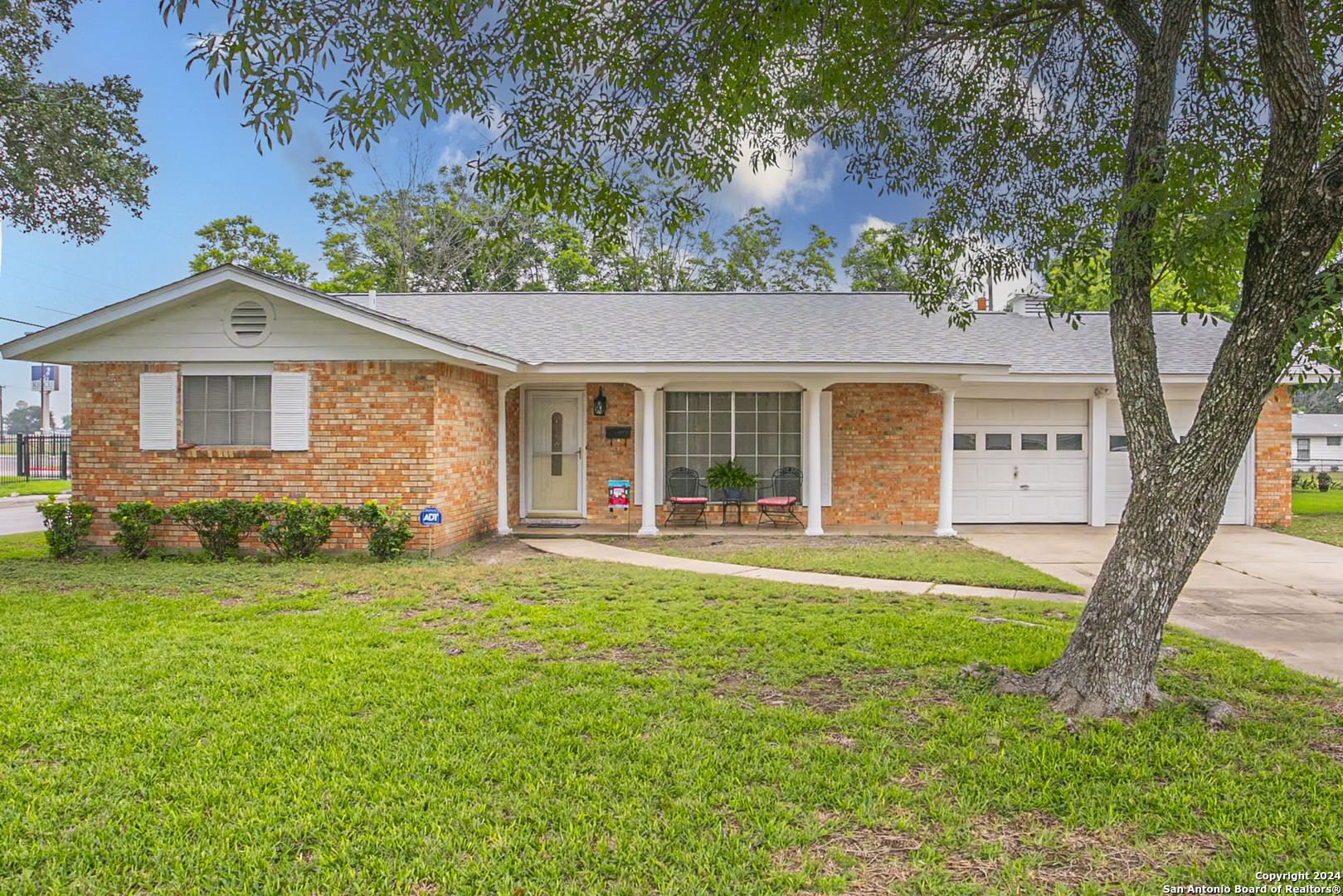 5054 Lakewood Drive San Antonio TX 78220