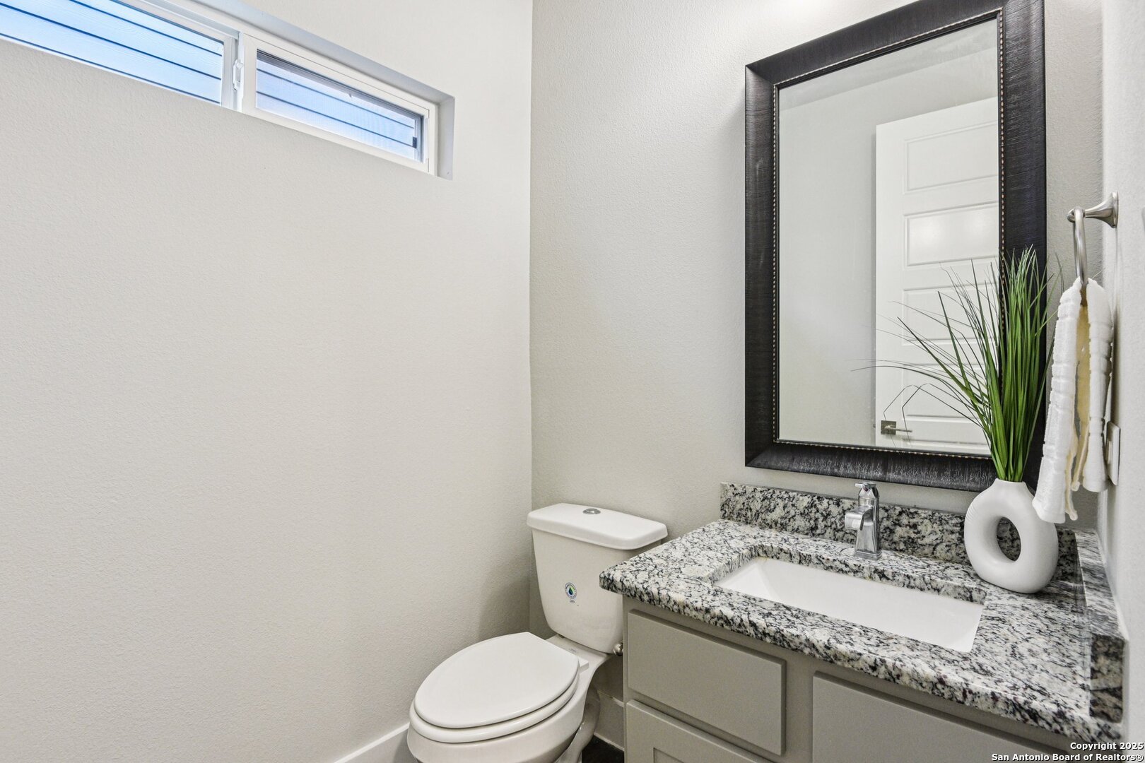 445 Natalen San Antonio TX 78209