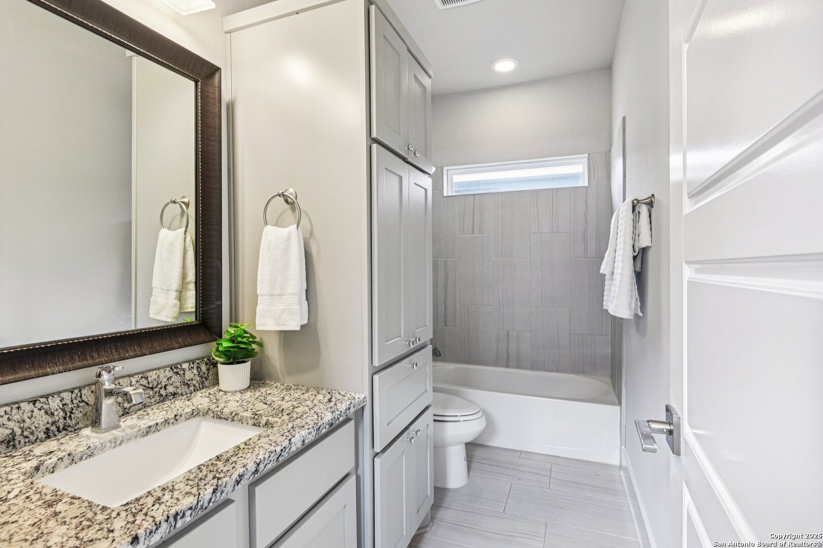445 Natalen San Antonio TX 78209