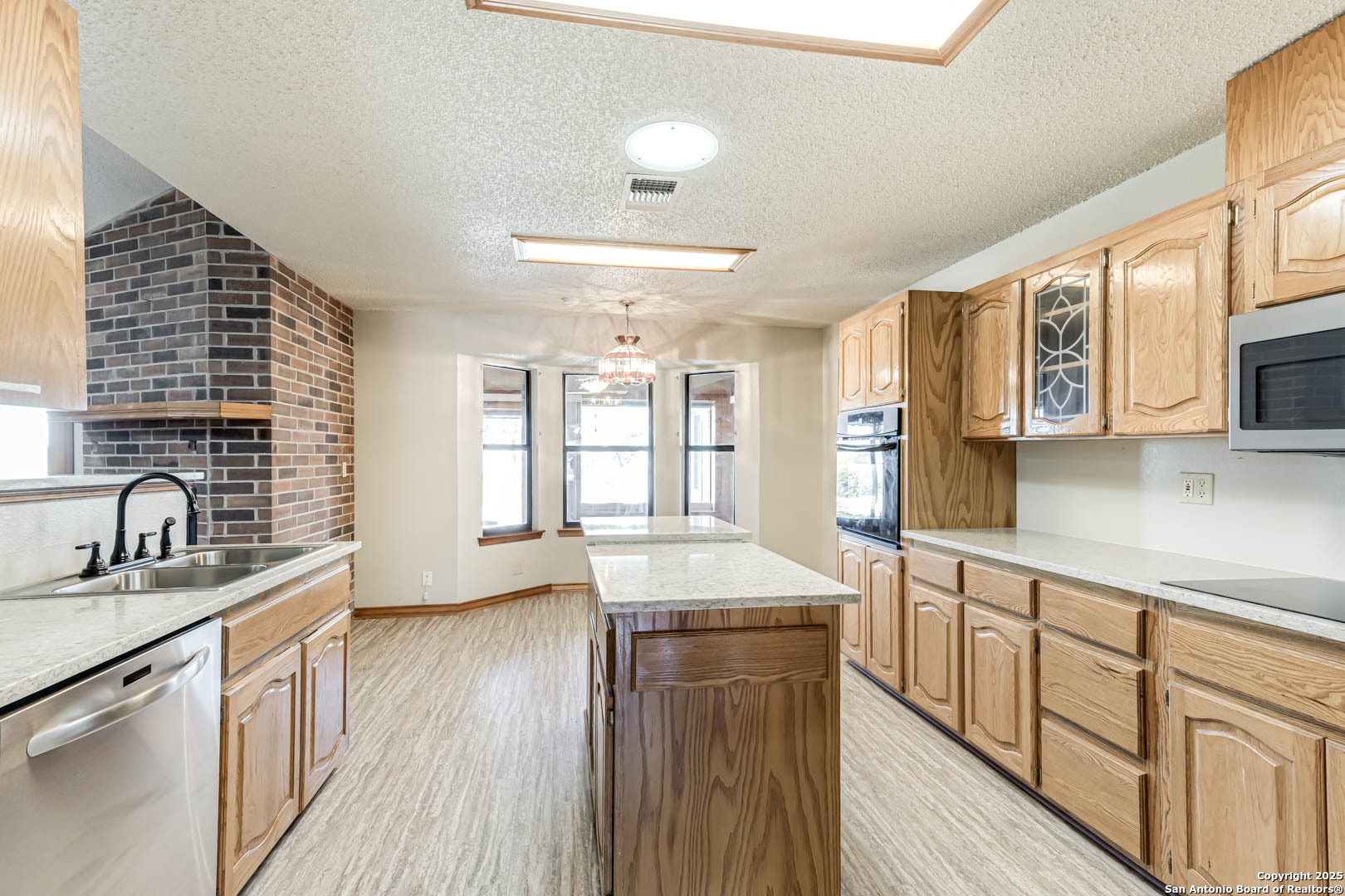 2454 Island View Canyon Lake TX 78133