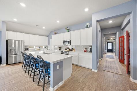 8734 Hideout Bend San Antonio TX 78254
