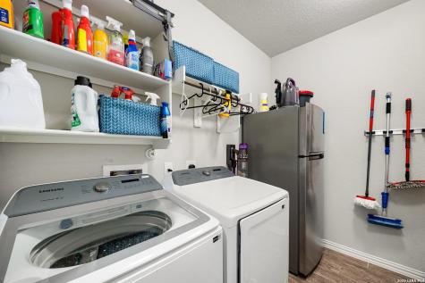 8734 Hideout Bend San Antonio TX 78254