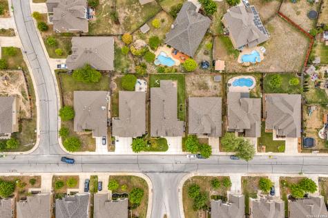 8734 Hideout Bend San Antonio TX 78254