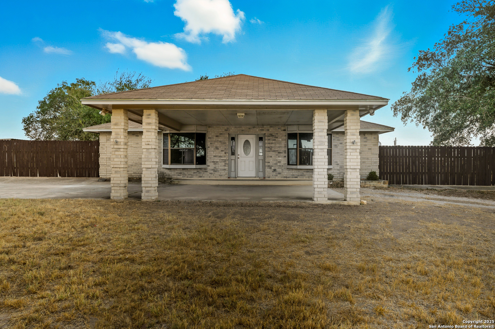 706 Sunrise La Vernia TX 78121