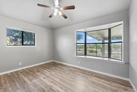 706 Sunrise La Vernia TX 78121