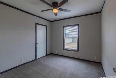 290 Lilly Bear Lane Moore TX 78057