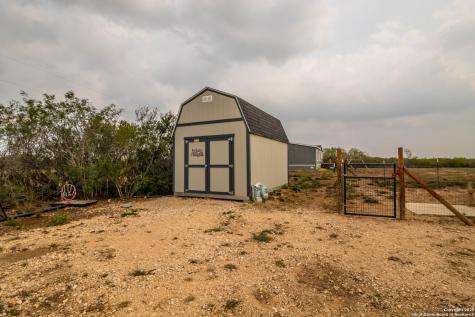 290 Lilly Bear Lane Moore TX 78057