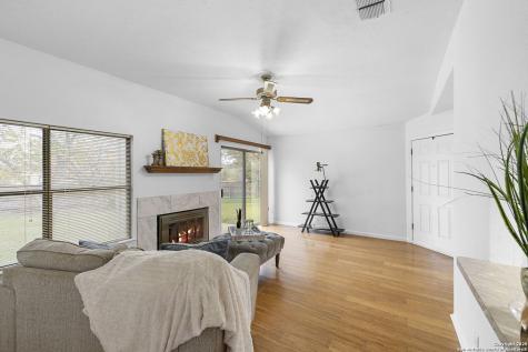 3807 Pine Breeze San Antonio TX 78247