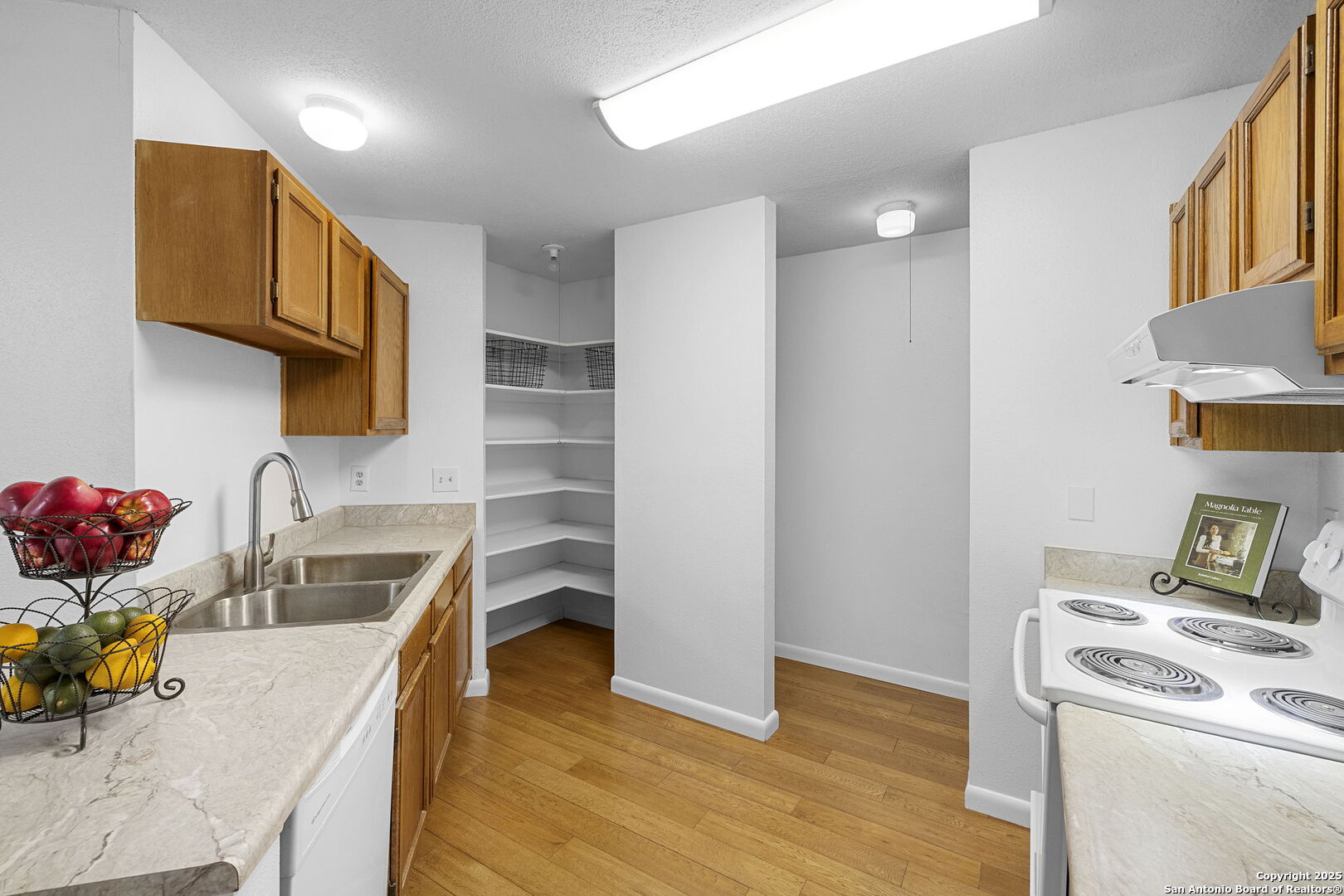 3807 Pine Breeze San Antonio TX 78247