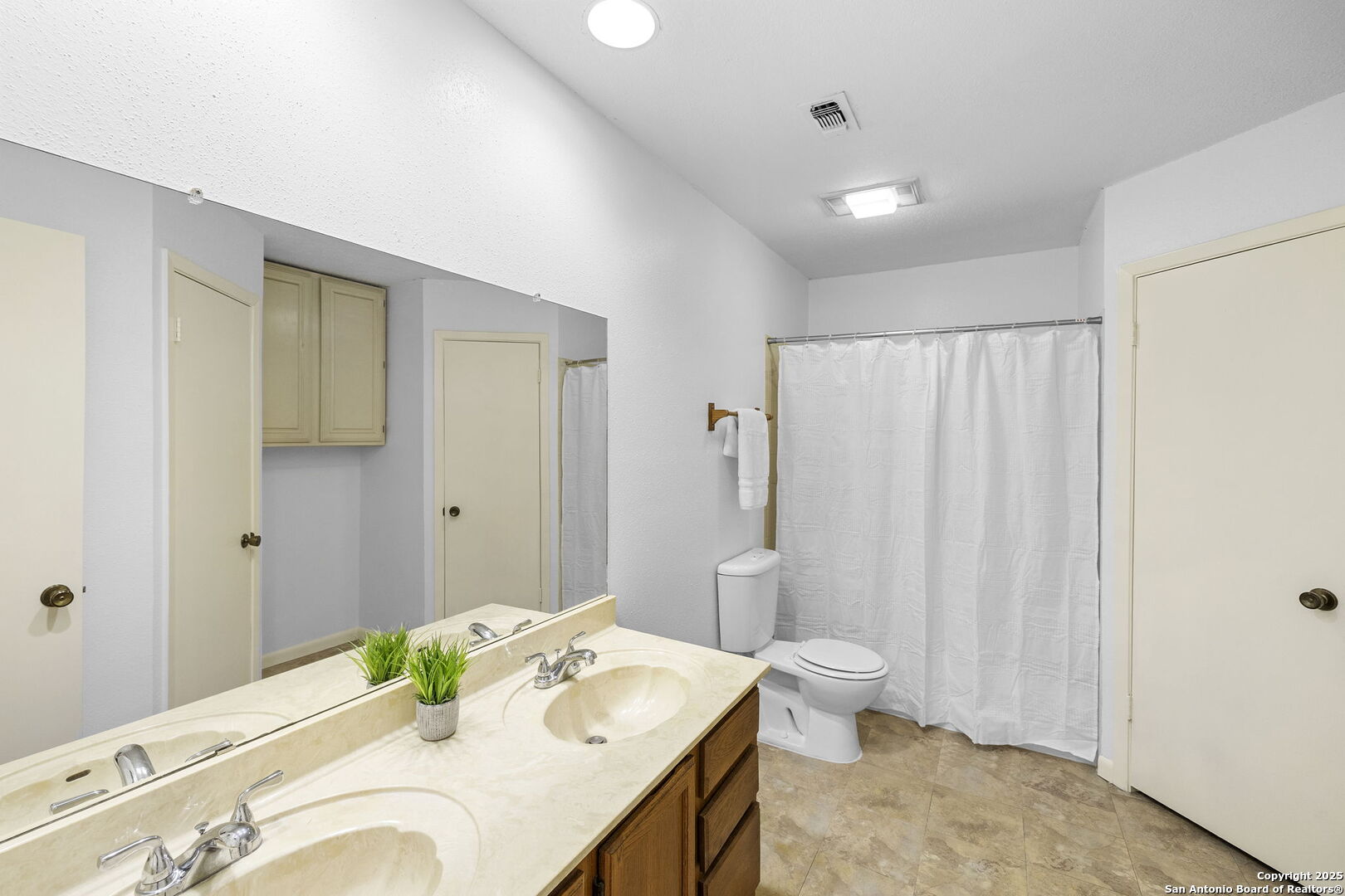 3807 Pine Breeze San Antonio TX 78247